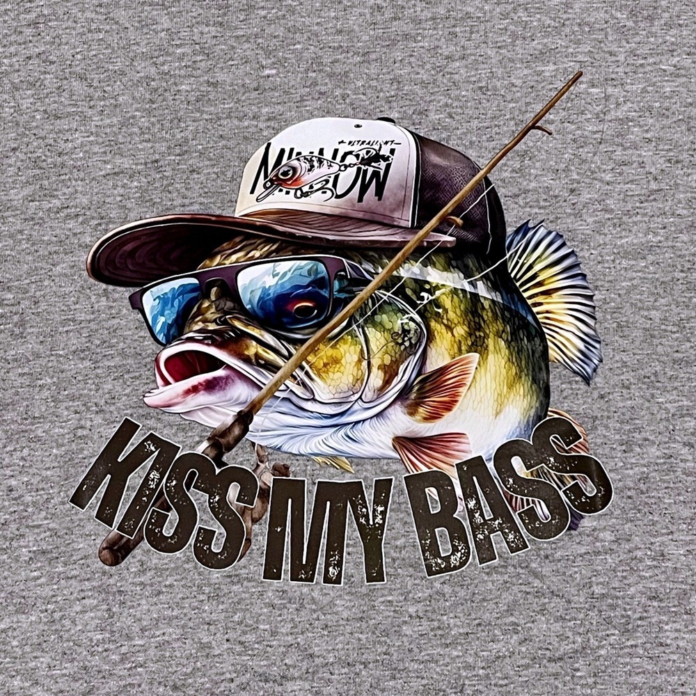 Gildan Kiss My Bass Fishing Graphic T Shirt Grey Size M